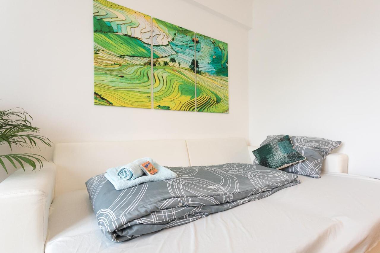 French Balcony - 45M² - Szeneviertel Apartment Vienna Exterior photo